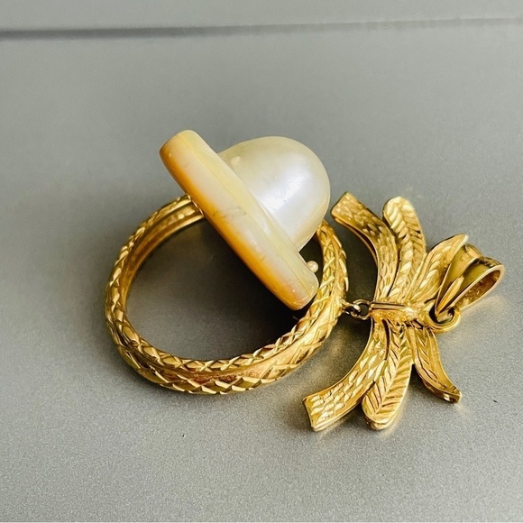 Estate 14k Yellow Gold Floating Mabe Pearl Ribbon Design Dangle Unique P… - Picture 5 of 9